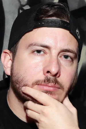 Мартин Погл